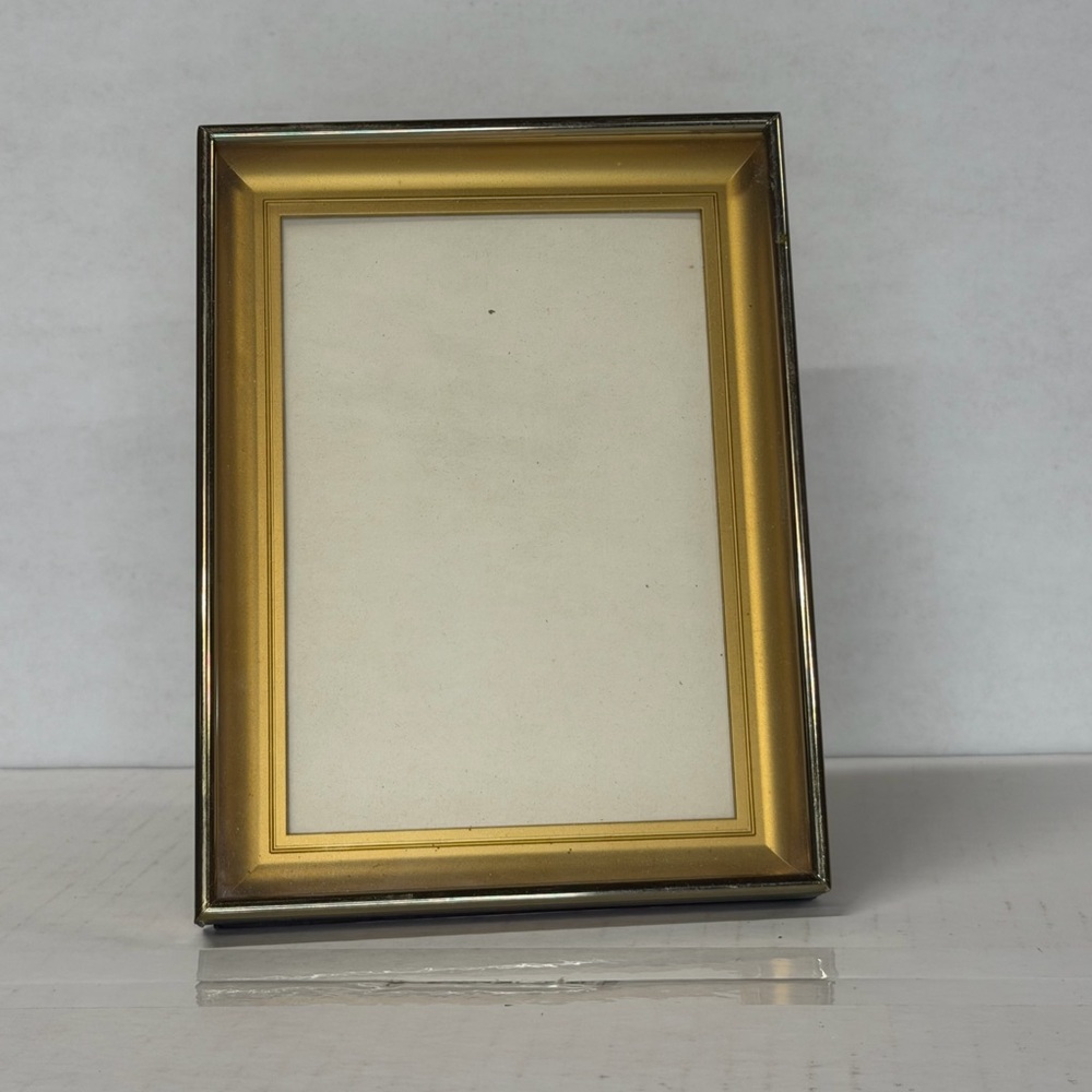 Vintage Elegant Gold Picture Frame